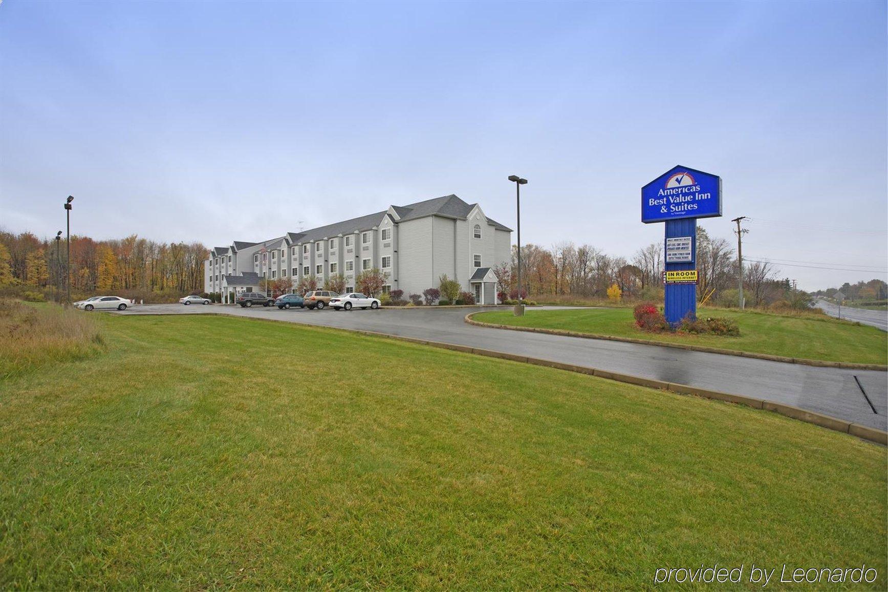 Quality Inn & Suites North Lima - Boardman Exterior photo